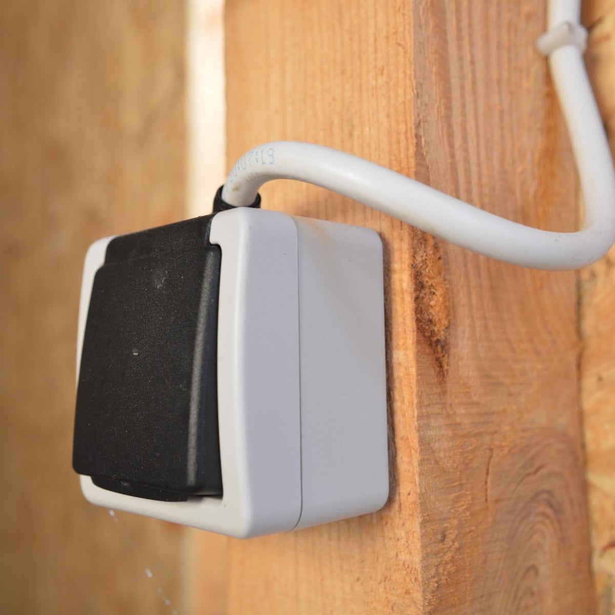 Outdoor & Weatherproof Sockets | Durable & Safe Electrical Solutions – WME