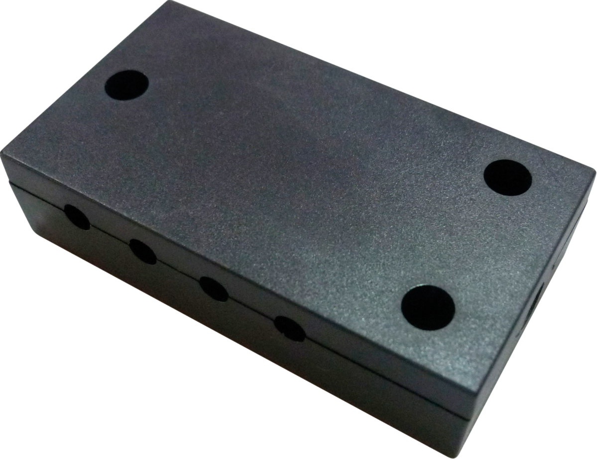 ML Accessories 12/24V DC 8-Way PVC Splitter